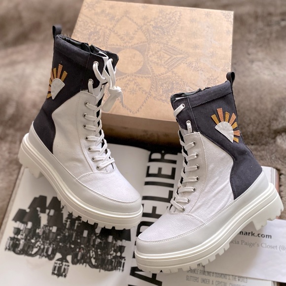 Free People Feels Good To Be Lost Lug Sole Hiker Boots - Picture 5 of 13